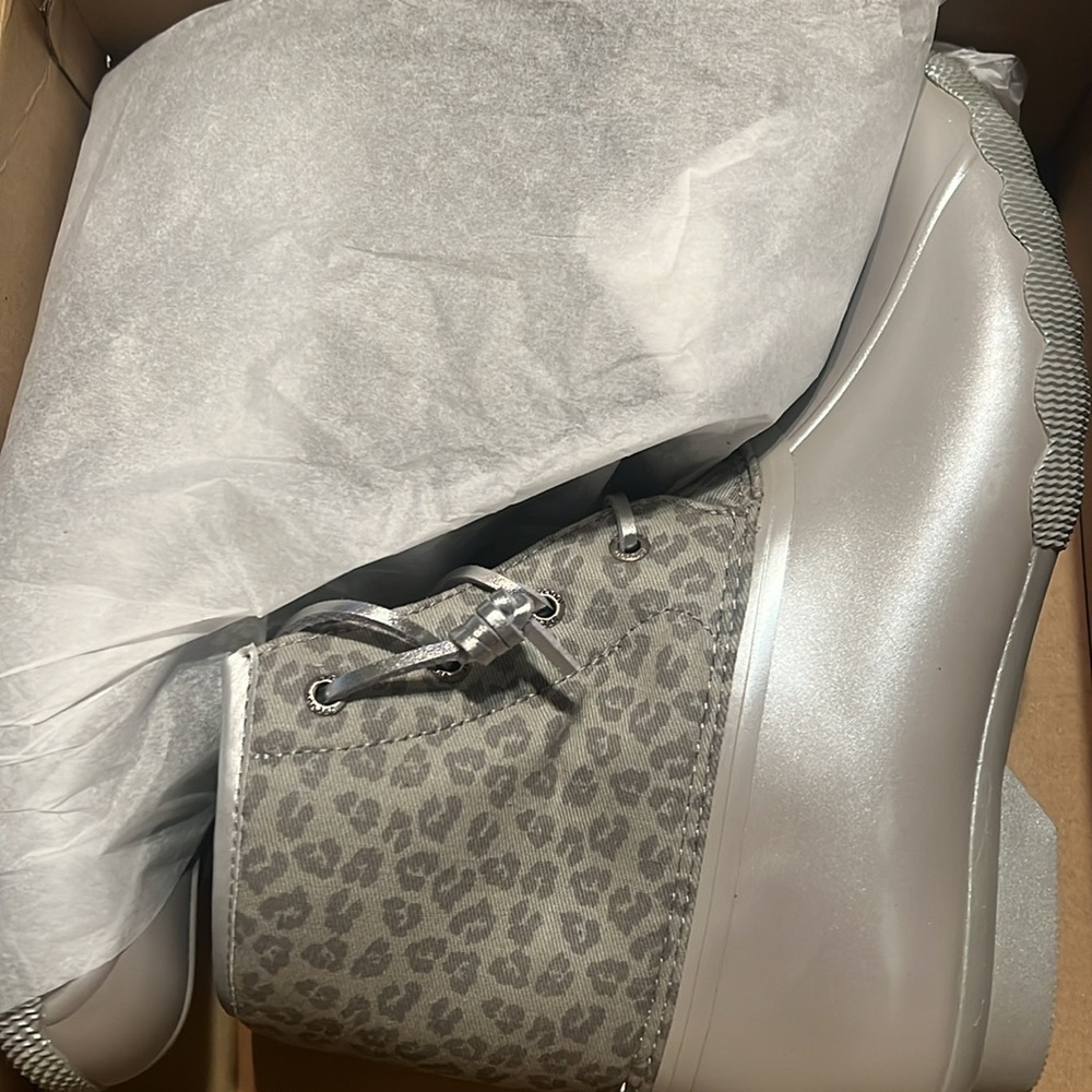 Sperry Kids Saltwater Boot Grey Leopard Silver Duck Boot Big Girls Size 6 NEW - Picture 8 of 9
